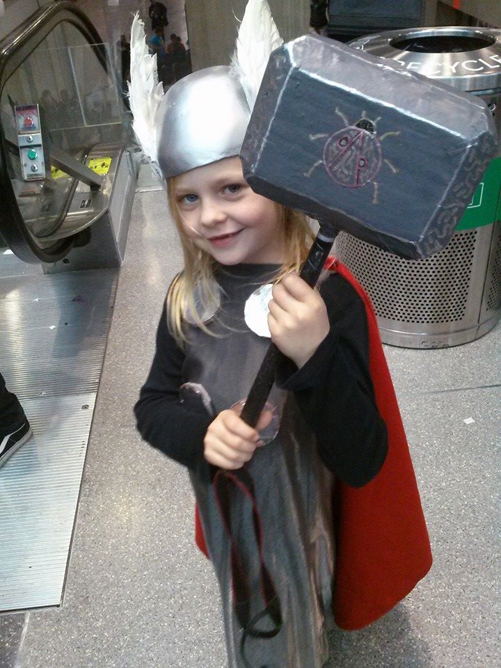 NYCC 2014: Cutest Cosplayer – Thor Cosplay